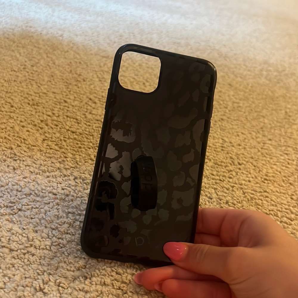 loopy black camo phone case